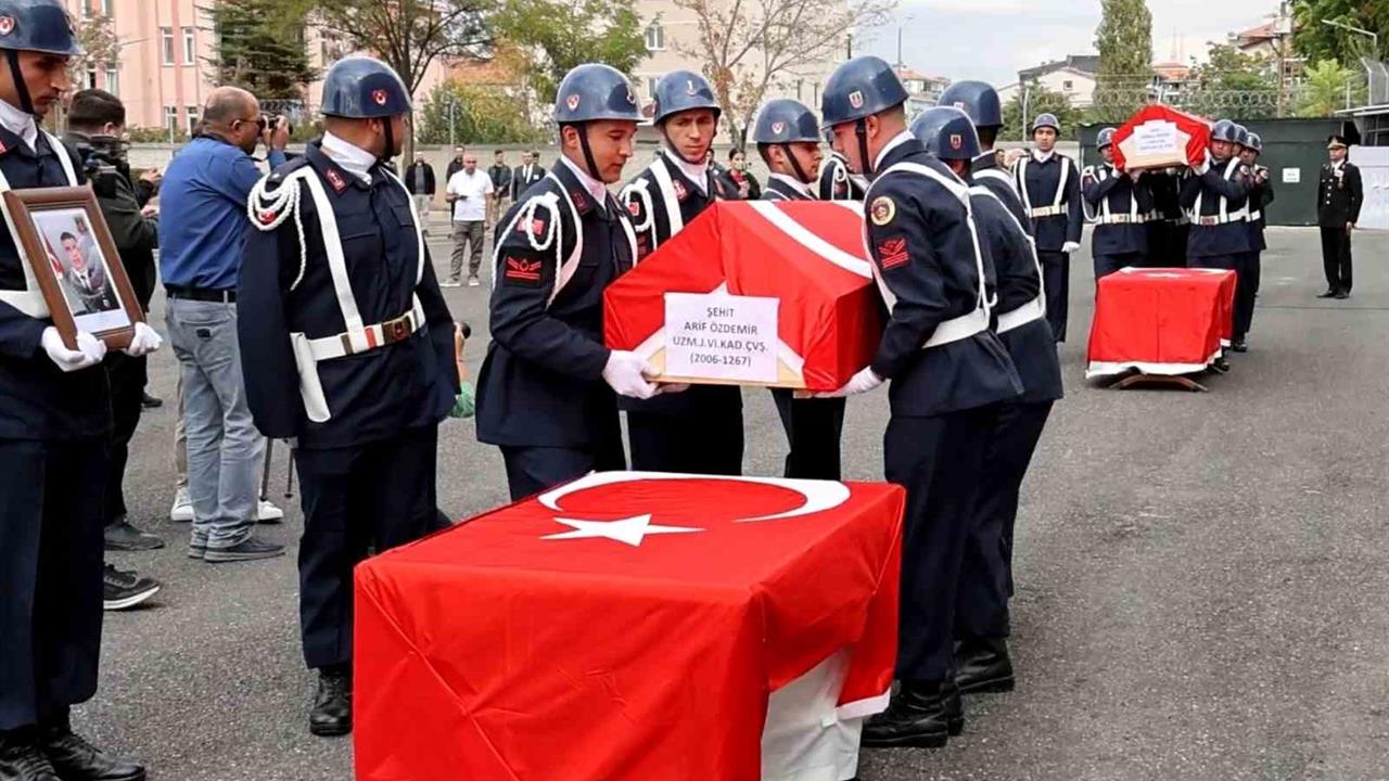 Aksaray'da Şehit Jandarmalar Uğurlandı: Gözyaşlarıyla Veda Edildi