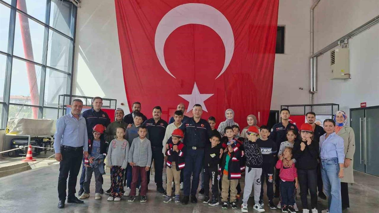 Samsun'da Özel Öğrencilere İtfaiye Eğitimi Verildi