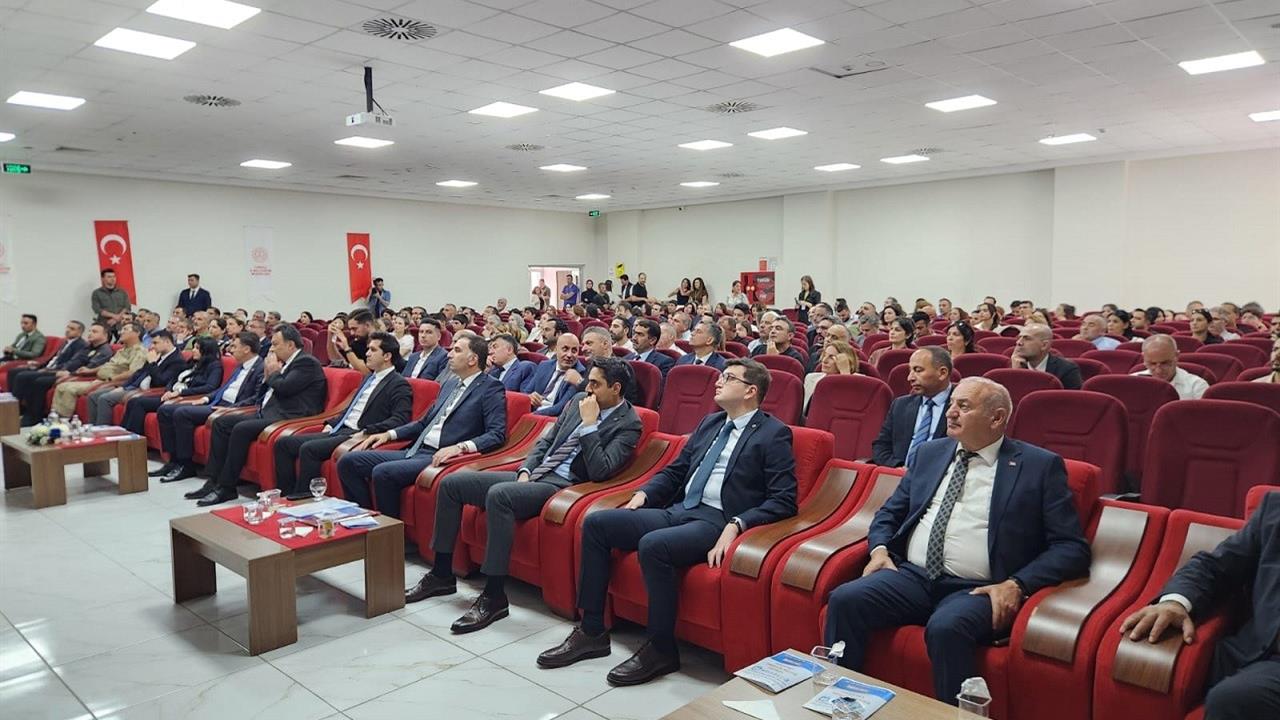 Tunceli'de Eğitim Çalıştayı: E Vizyon 62 Başladı