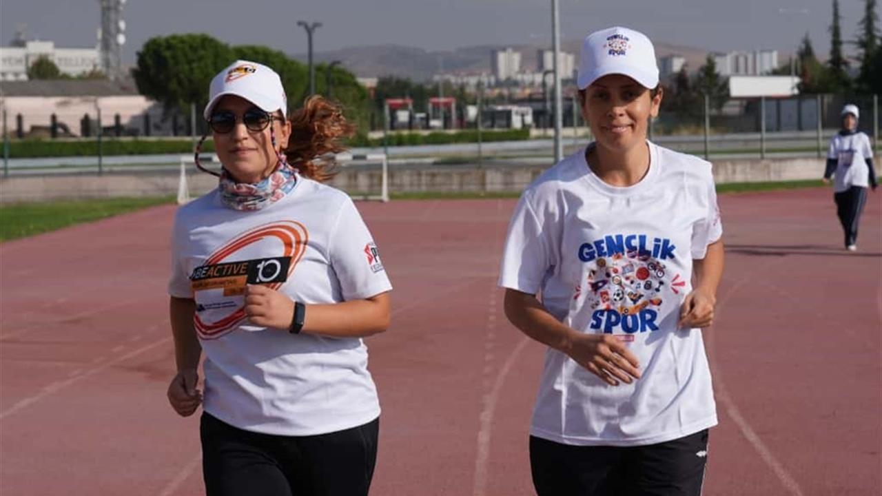 Balıkesir'de Avrupa Spor Haftası Coşkusu: Yüzlerce Genç Spor Yaptı