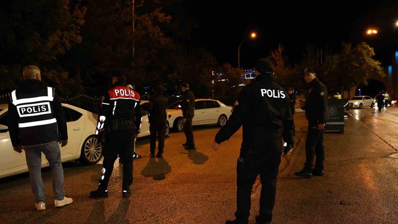 Erzurum'da Polis Uygulamaları Hız Kazandı