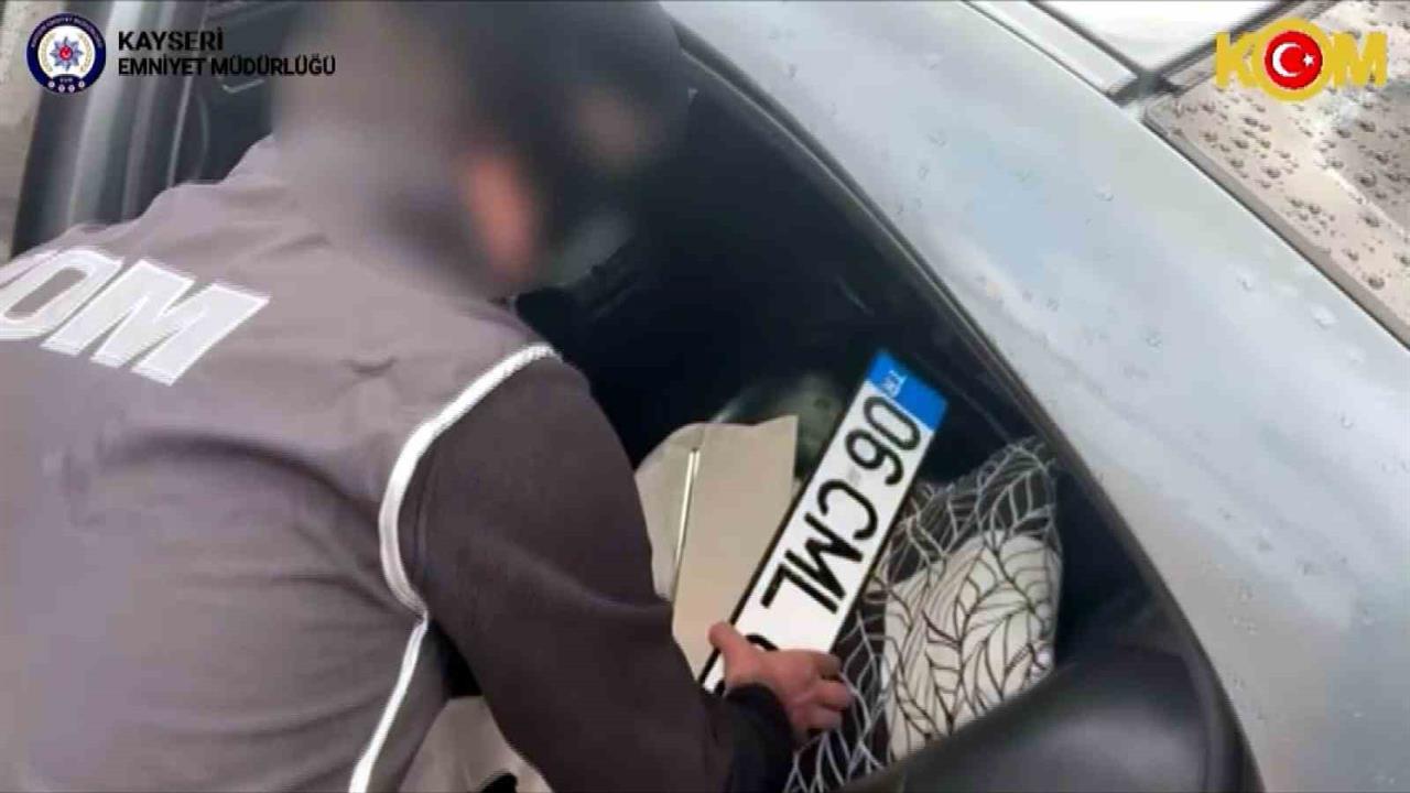 Kayseri'de Sahte Plaka Operasyonu: 2 Gözaltı