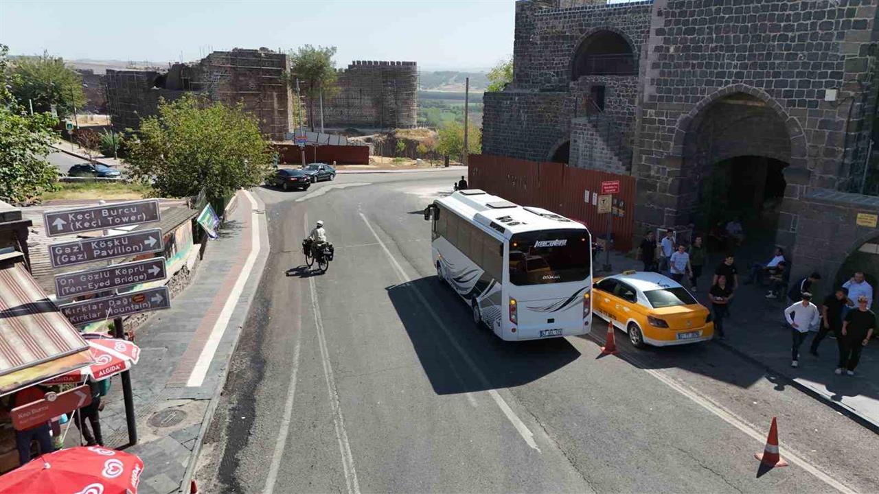 Burak Özbek'in Doğum Günü Yolculuğu: Hedef Japonya
