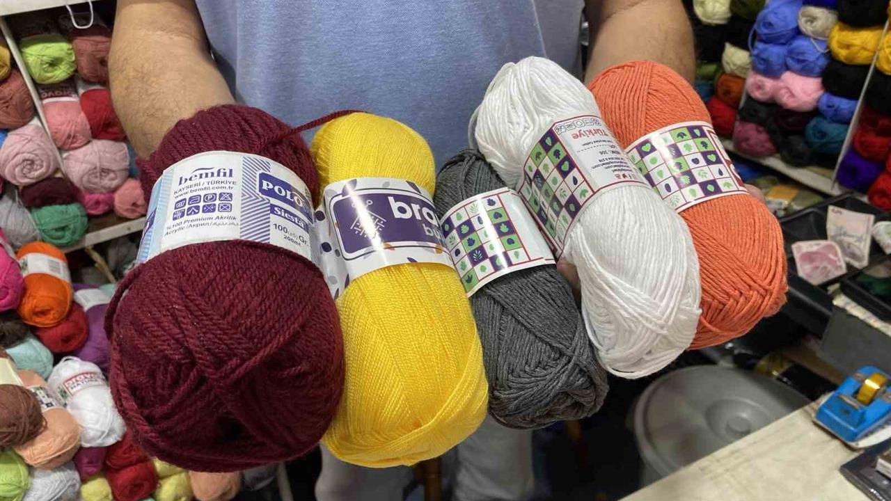 Eskişehir'de Hobi İpi Satışı Artıyor, Kıyafet Örenler Azalıyor