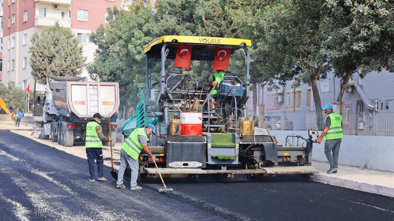 Mersin Akbelen Mahallesi’nde Sıcak Asfalt Çalışması Tamamlandı
