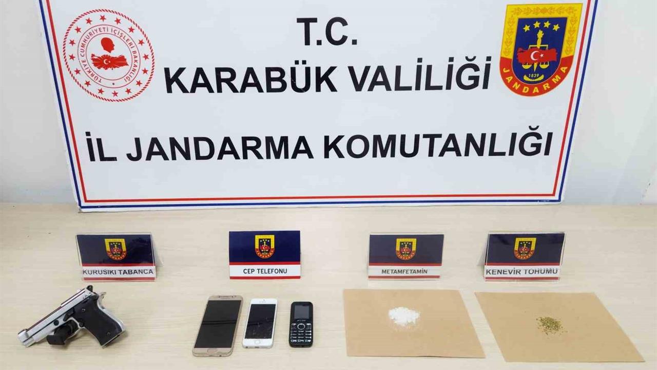 Karabük'te Uyuşturucu Operasyonu: 4 Gözaltı