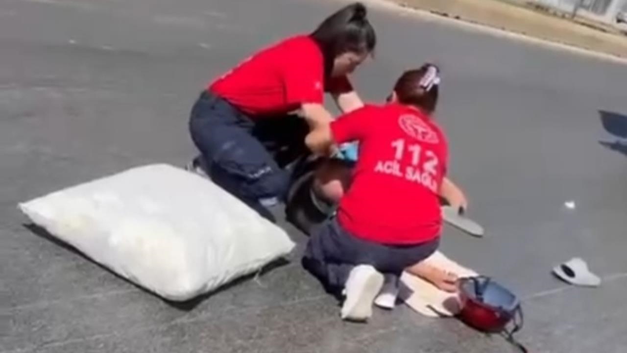 Mersin’de Kaza: Motosikletli Yaralandı, Araç Olay Yerinden Uzaklaştı