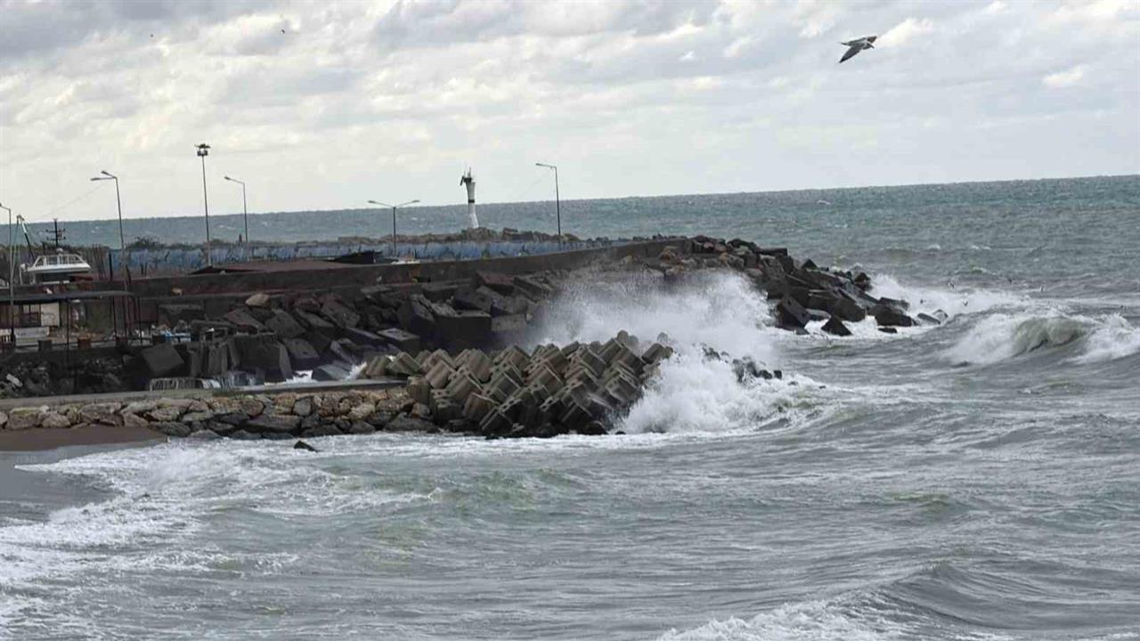Batı Karadeniz'de Fırtına Uyarısı: Düzce'de Dikkat Edin
