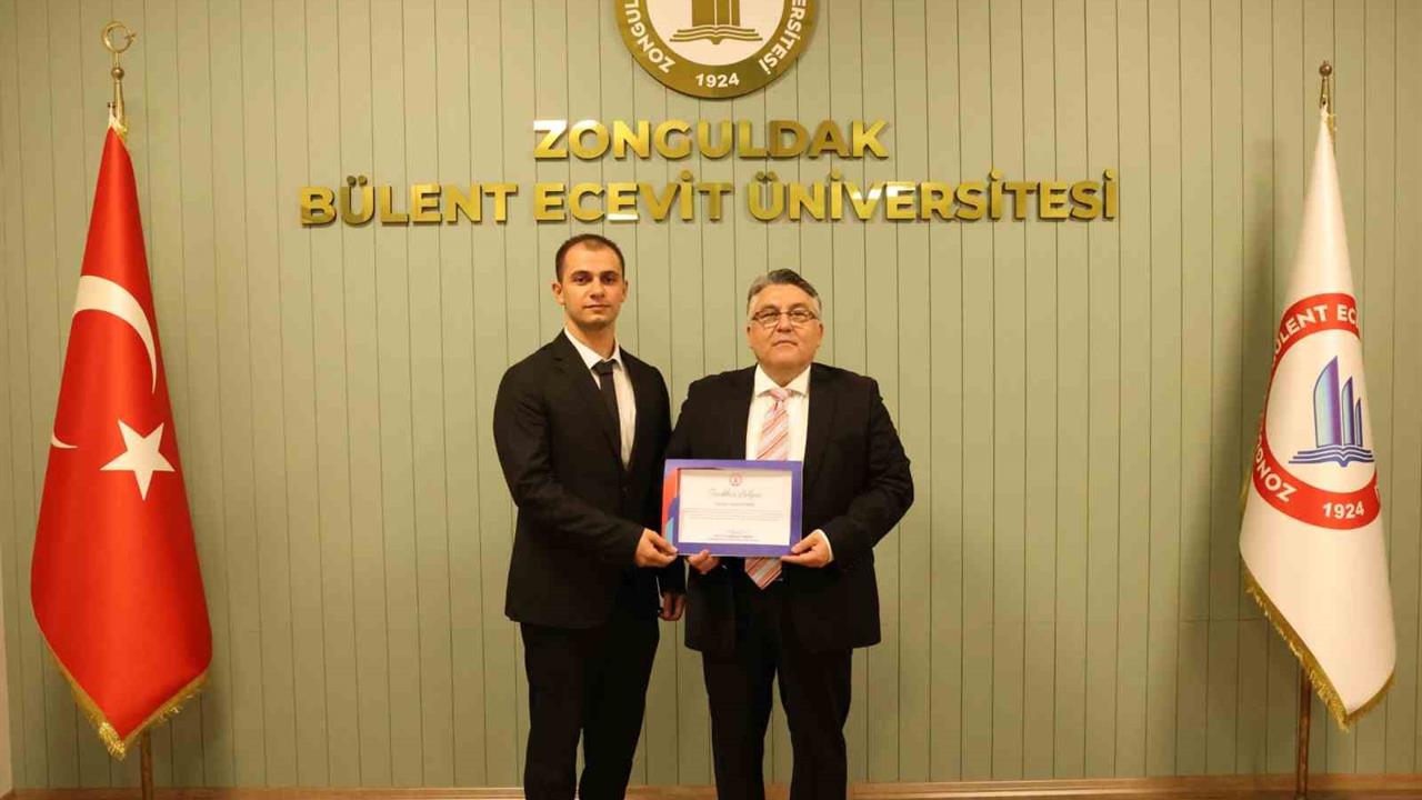 Zonguldak'ta NASA Onur Listesi'ne Giren Öğrenciye Tebrik