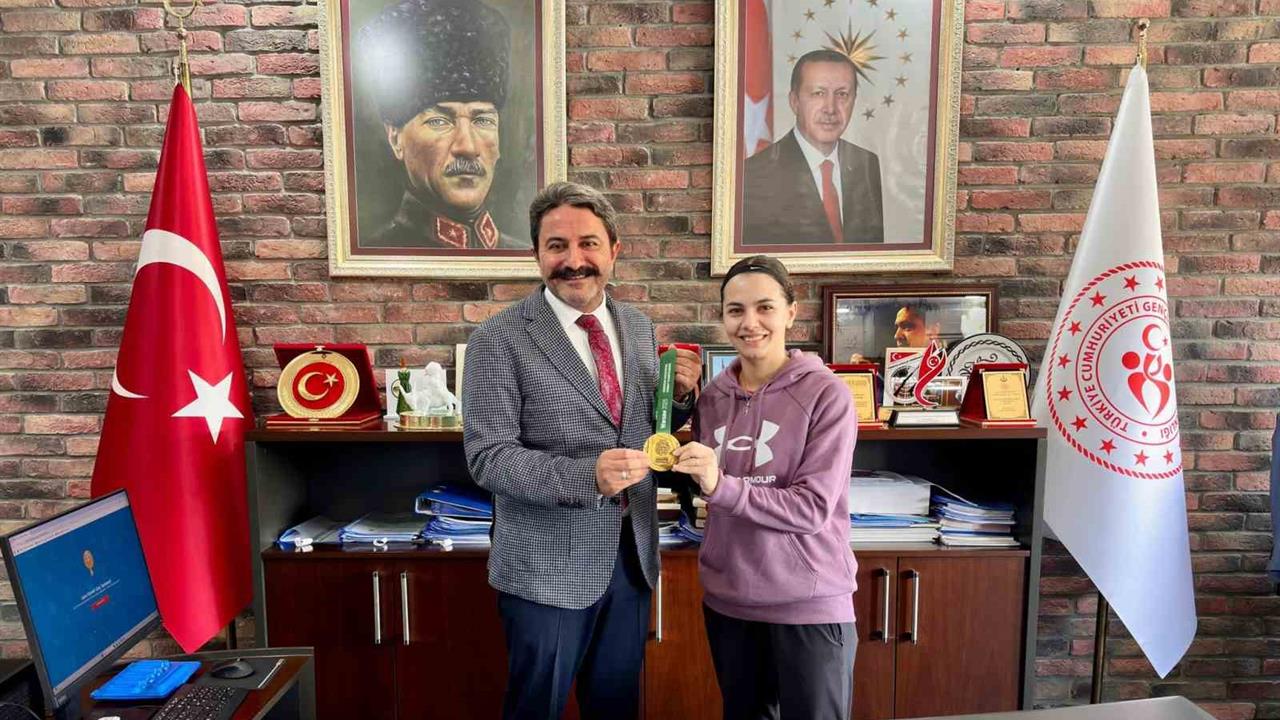 Eskişehir'de Avrupa Şampiyonu Ertunç, İl Müdürü Kalın ile buluştu