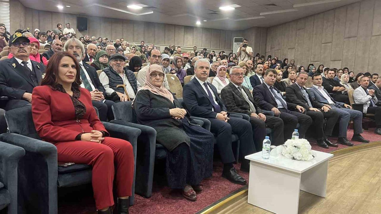 Konya'da Dünya Yaşlılar Günü Etkinliği Düzenlendi