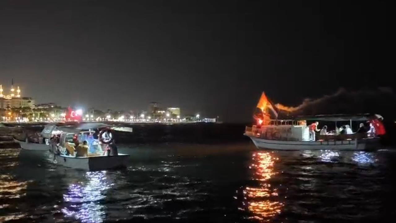 Mersin'de İsrail'in Sumud Filosuna Saldırısına Protesto