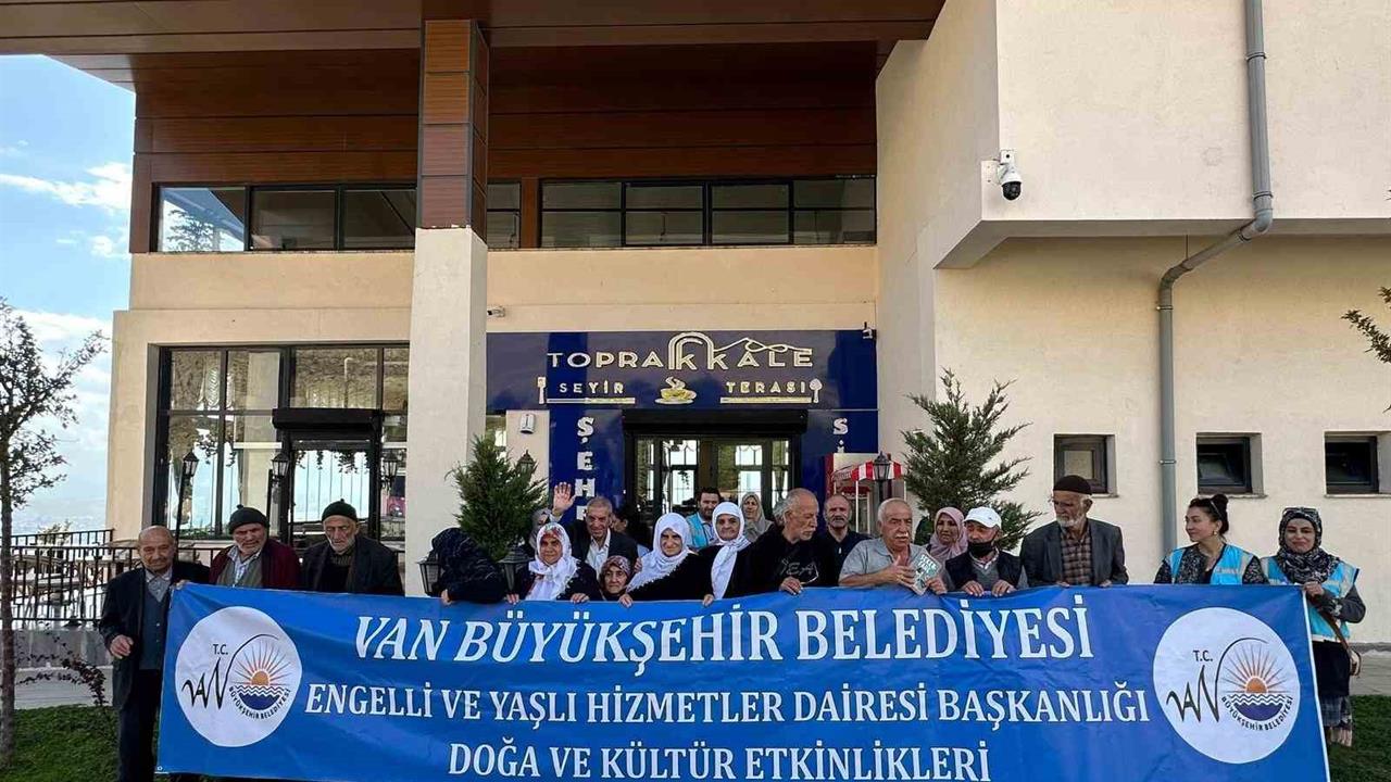 Van'da Dünya Yaşlılar Günü Etkinliği Düzenlendi