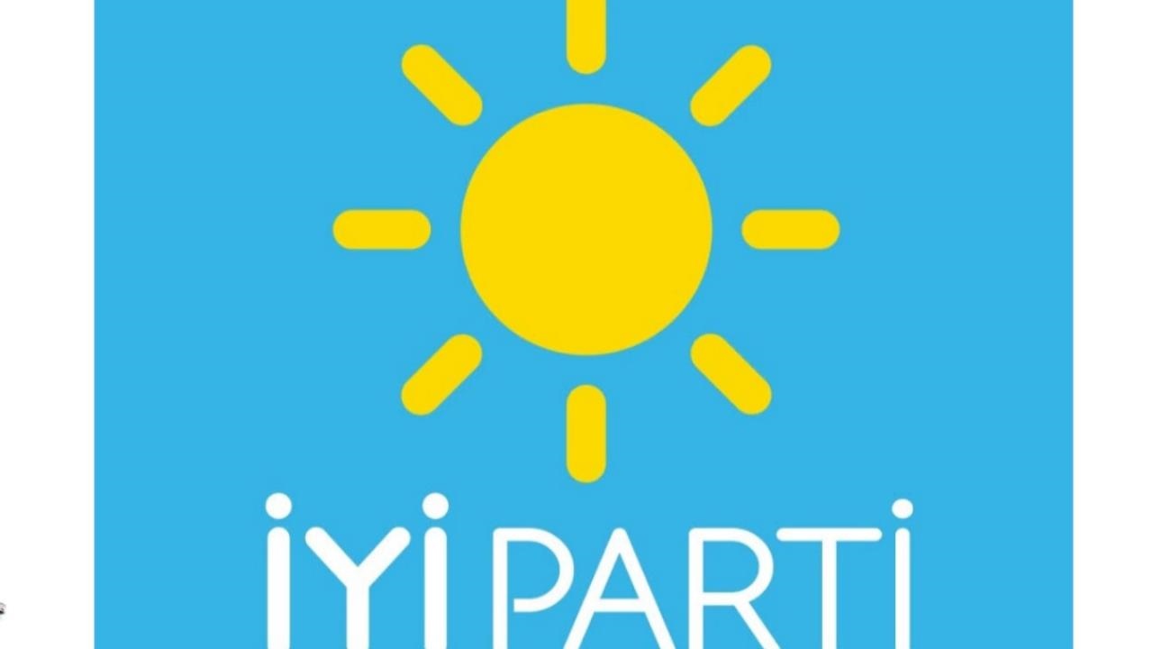 Mersin'de İyi Parti İl ve İlçelerde Genel Kurullarını Yapıyor