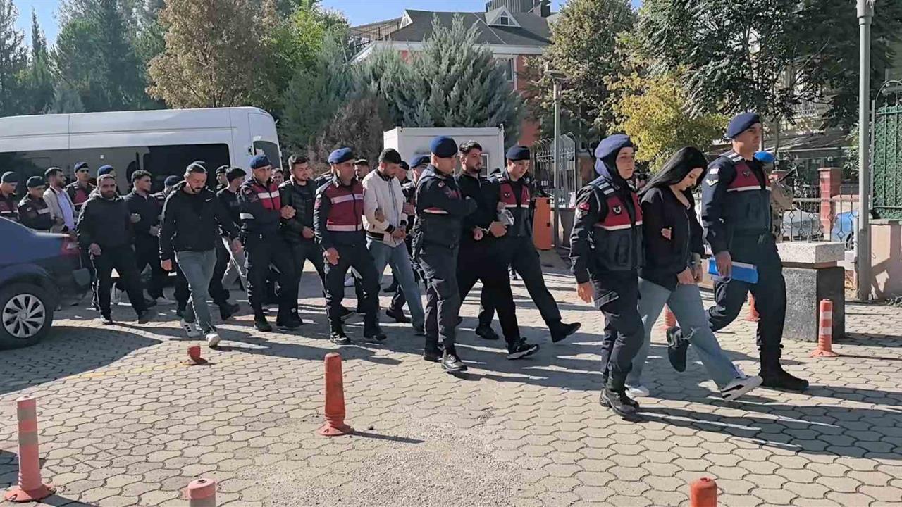 İnegöl'de Silahlı Çatışma: 2 Kişi Tutuklandı