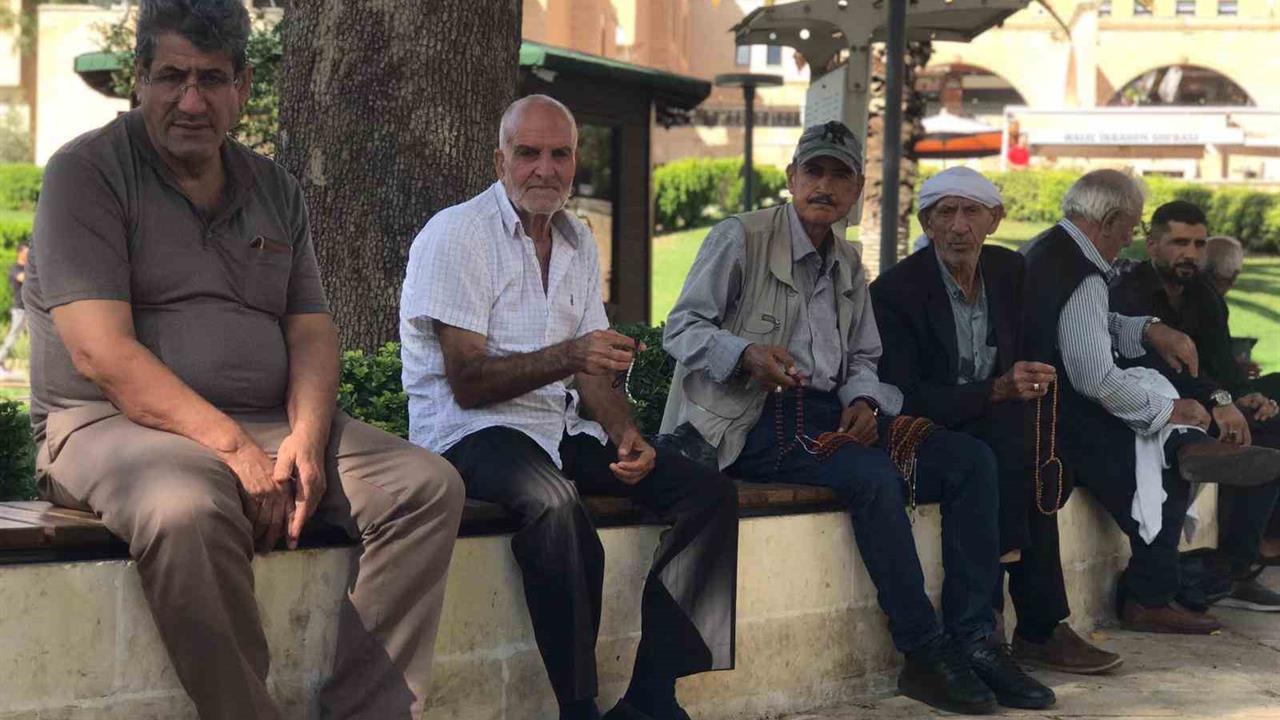 Şanlıurfa'da Yaşlılar Gençlik Pişmanlıklarını Anlattı
