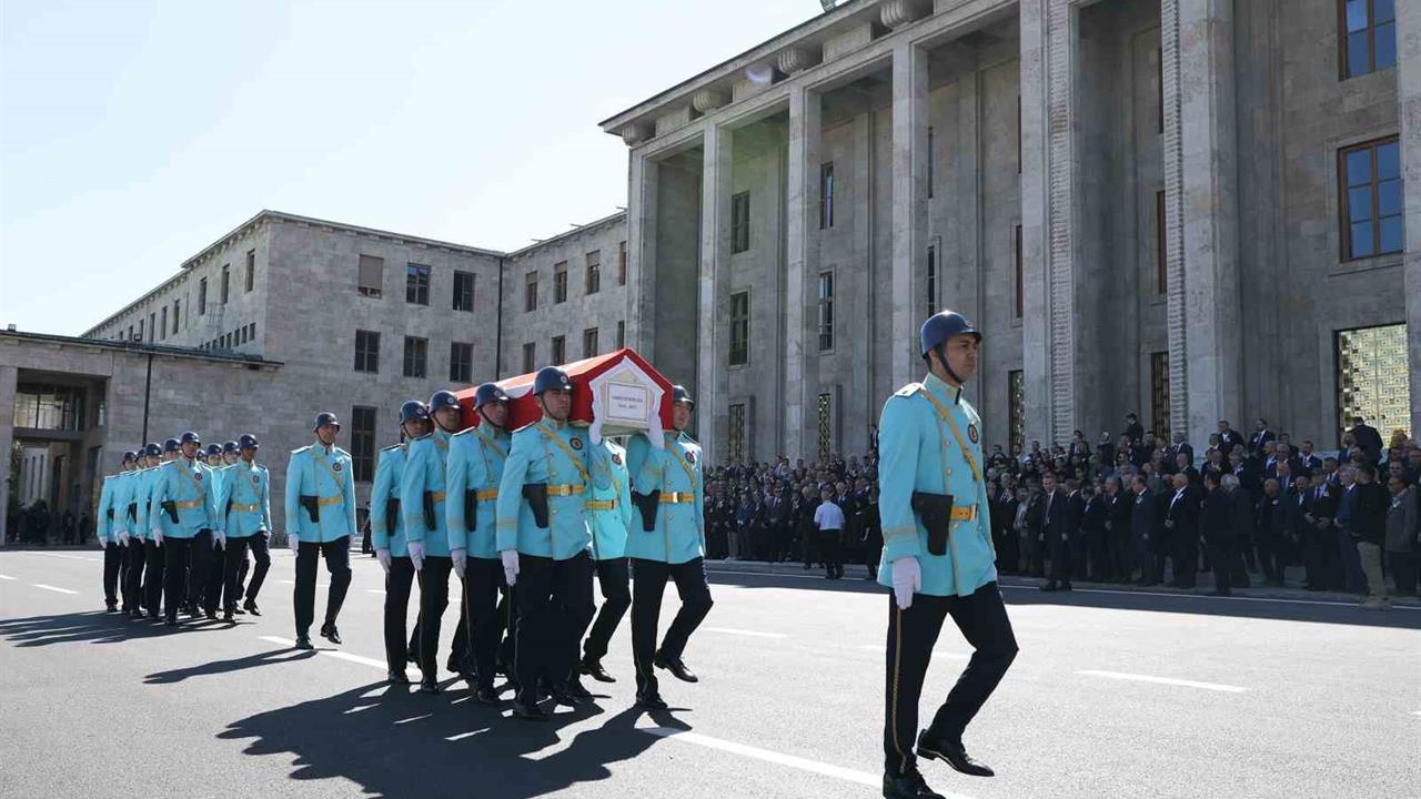 Ökkeş Şendiller İçin TBMM'de Tören Düzenlendi