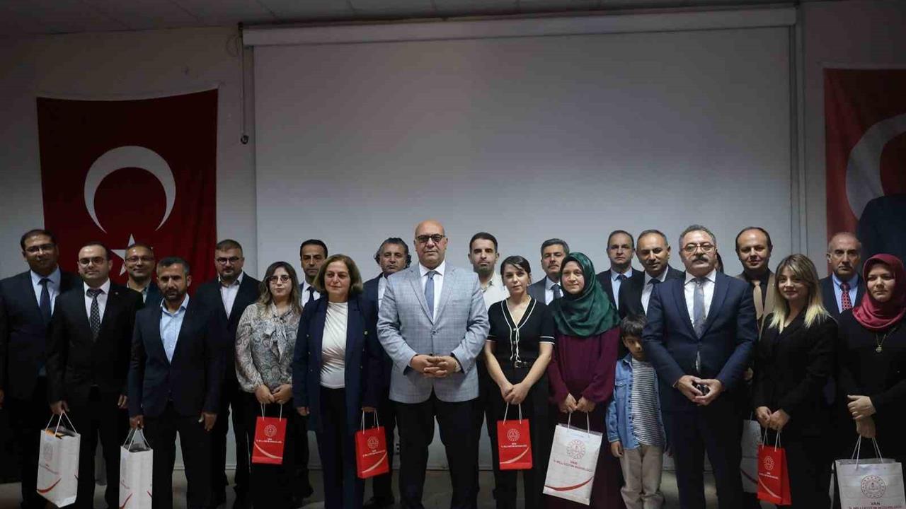 Van'da Eğitimde İyi Örnekler Ödülleri Sahiplerini Buldu