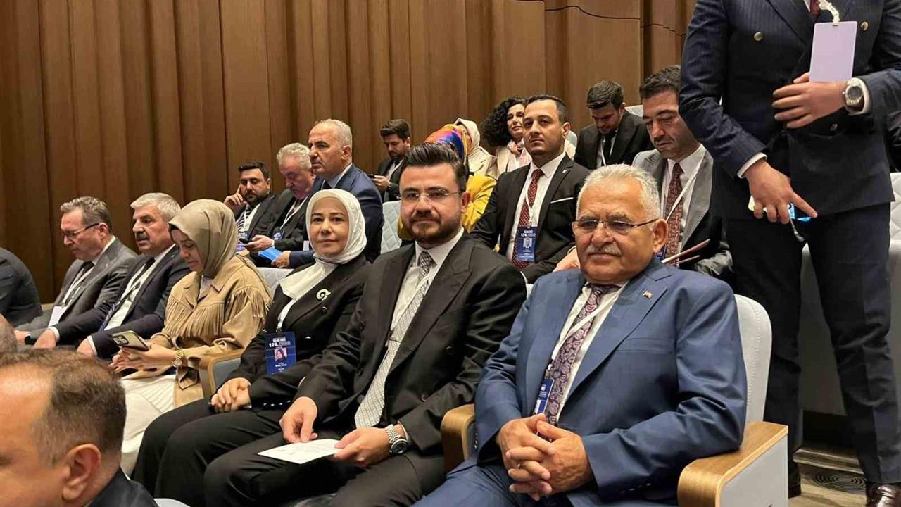 Kayseri'de İl Başkanları Toplantısı Gerçekleşti