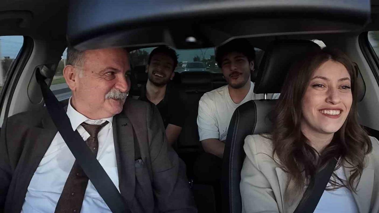 Manisa'da Başkan Semih Balaban'dan Öğrencilere Jest