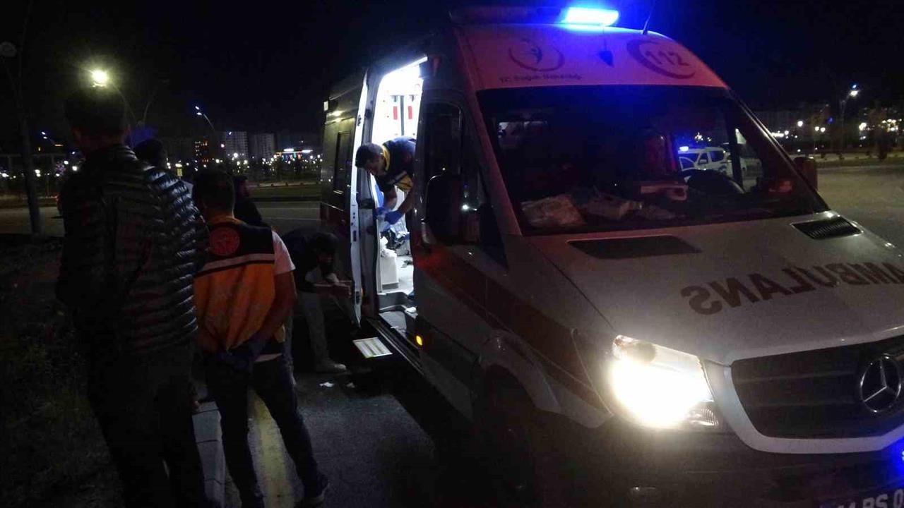 Malatya'da Kavga: 3 Yaralı Hastaneye Kaldırıldı