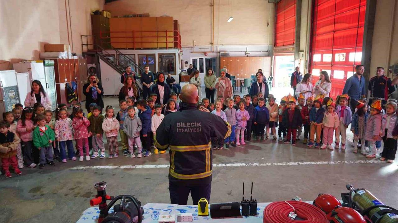 Bilecik’te İtfaiye Haftası Coşkusu: 600 Öğrenci Buluştu