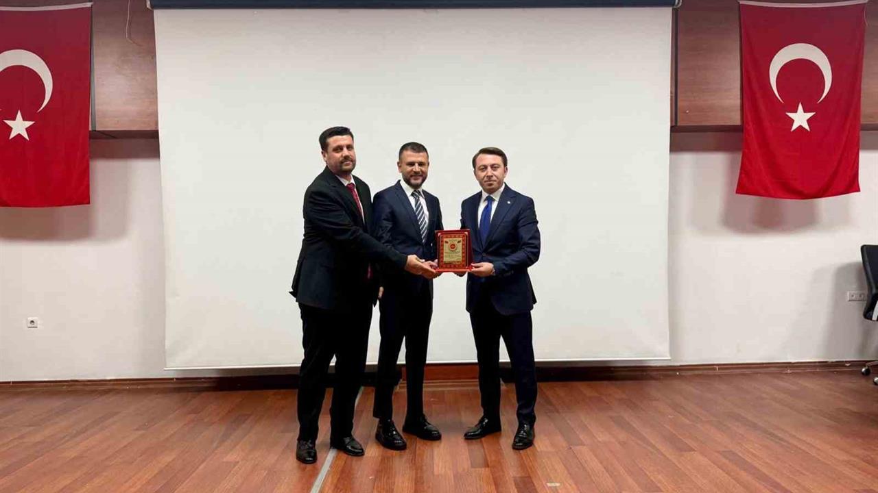 Diyarbakır'da Başkan Seydaoğlu'na Plaket Töreni
