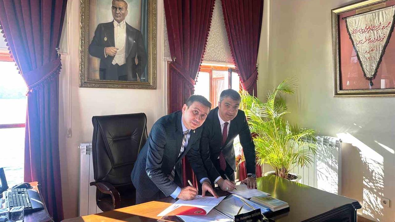 Kütahya ve İstanbul'dan Kardeş Okul Protokolü