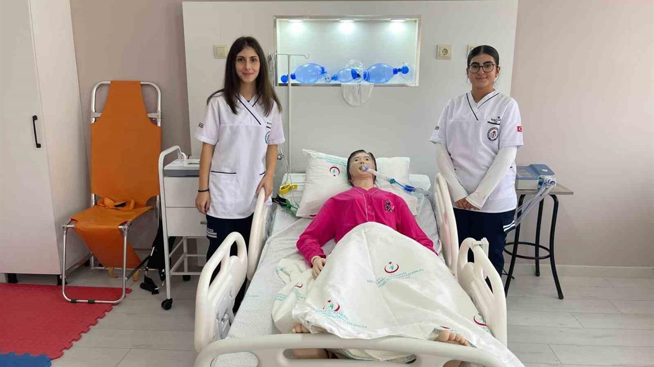 Çayeli Bakır, Rize'de Sağlık Eğitimine Destek Verdi