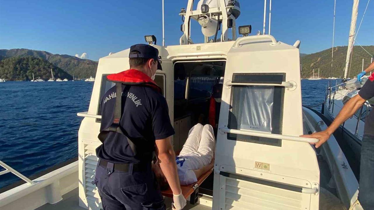 Fethiye Açıklarında Ticari Yatta Yaralıya Tıbbi Tahliye Yapıldı