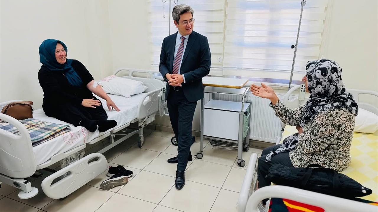 Kemaliye Kaymakamı Arıkan Hastane Ziyaretinde Bulundu