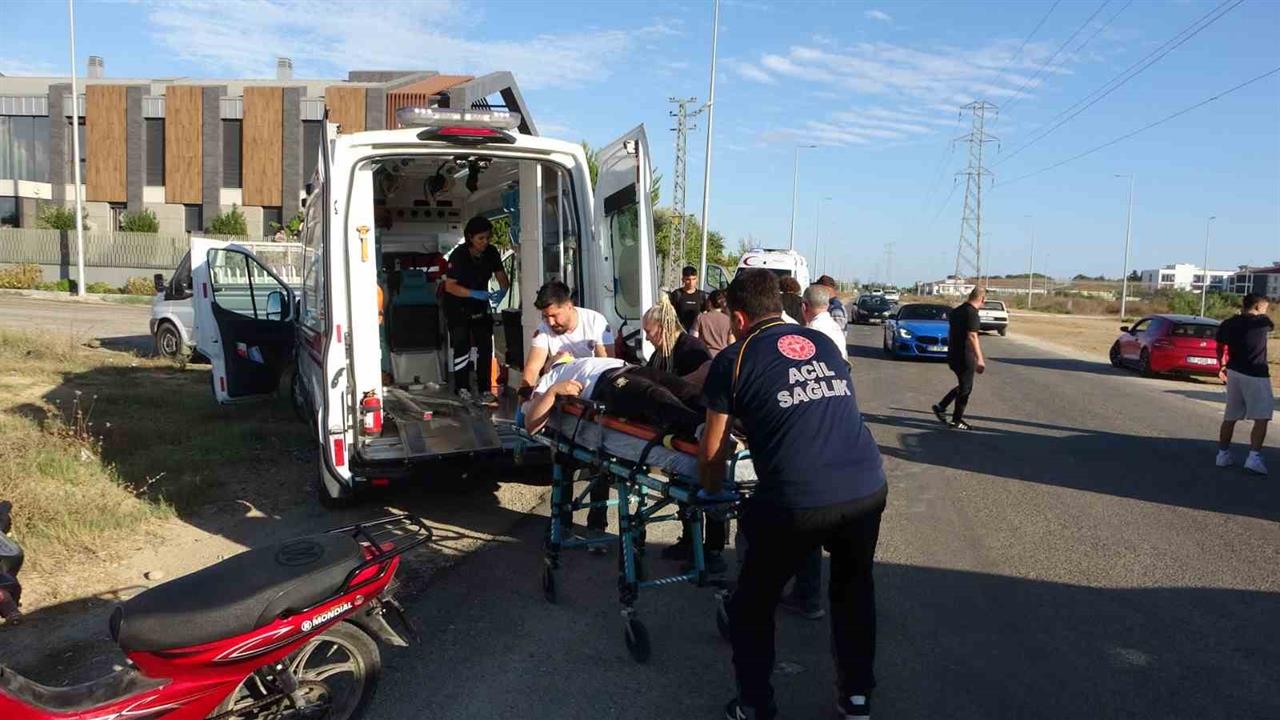 Antalya'da 14 Yaşındaki Çocuğun Motosiklet Kazası: 1 Yaralı