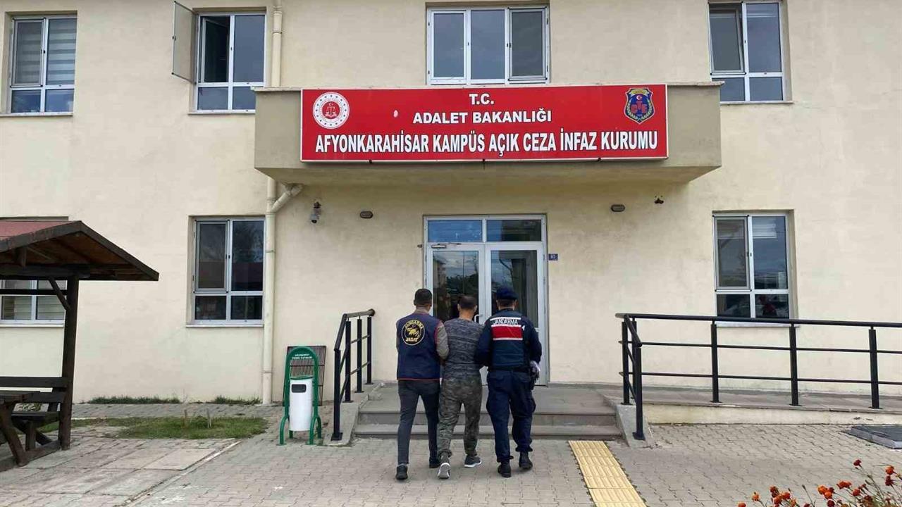 Afyonkarahisar’da 48 Yıl Hapis Cezasıyla Aranan Şahıs Yakalandı