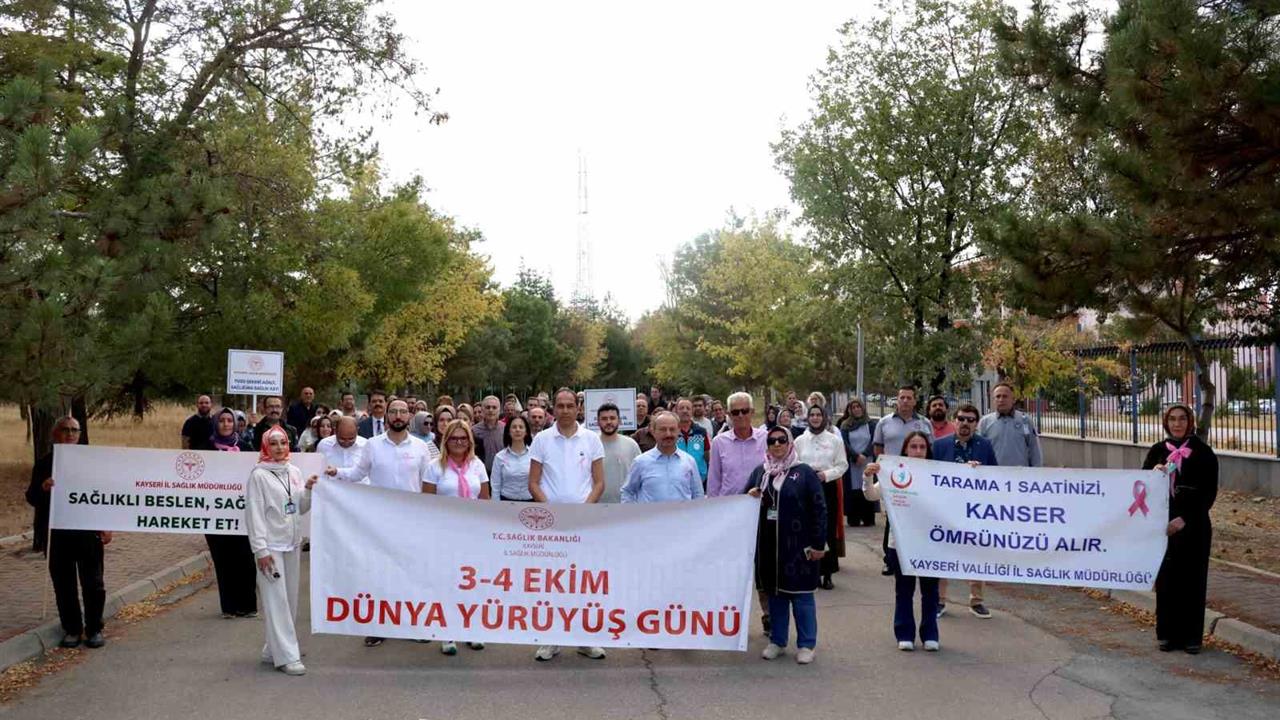 Dünya Yürüyüş Günü'nde Kayseri'de Sağlıklı Yaşam Yürüyüşü Düzenlendi