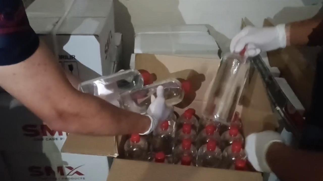 Samsun'da Kaçak Alkol Baskını: 620 Litre Etil Alkol Ele Geçirildi