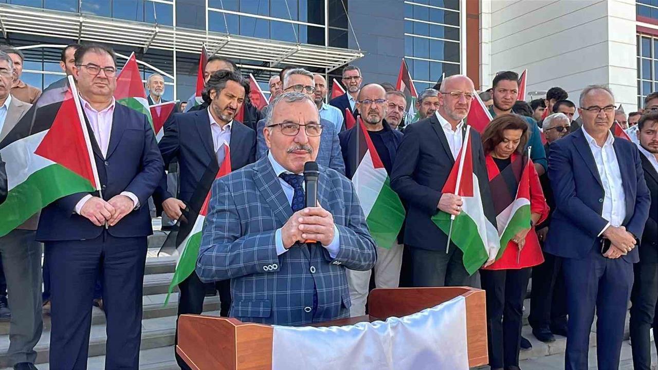 Karamanoğlu Mehmetbey Üniversitesi'nden Filistin'e Destek