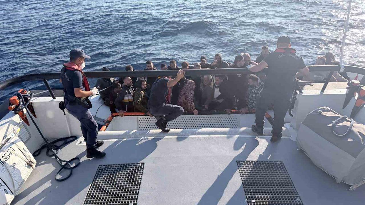 Bodrum'da Düzensiz Göçmen Operasyonu: 35 Yakalandı
