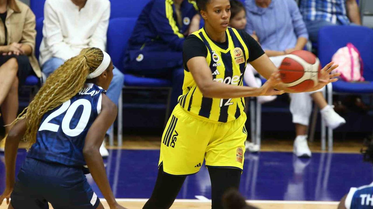 Fenerbahçe Kadın Basketbol Takımı Açılış Maçında Galip Geldi
