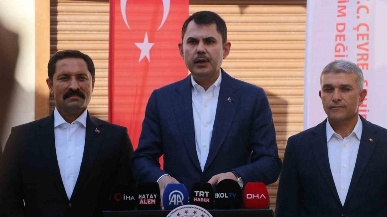 Hatay'da Bakan Kurum'dan Çöp Toplama Uyarısı