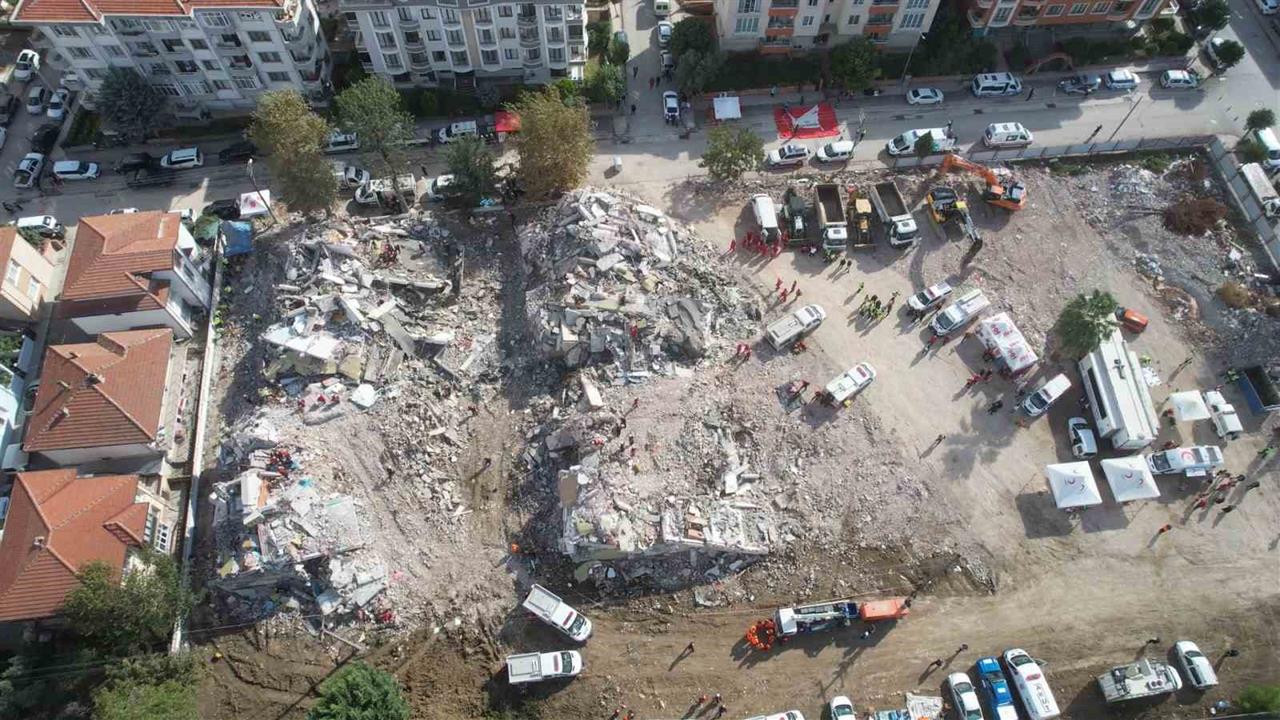 Yalova'da Gerçeğini Aratmayan Deprem Tatbikatı Yapıldı