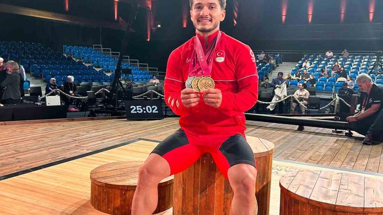 Muhammed Furkan Özbek Dünya Şampiyonu Oldu