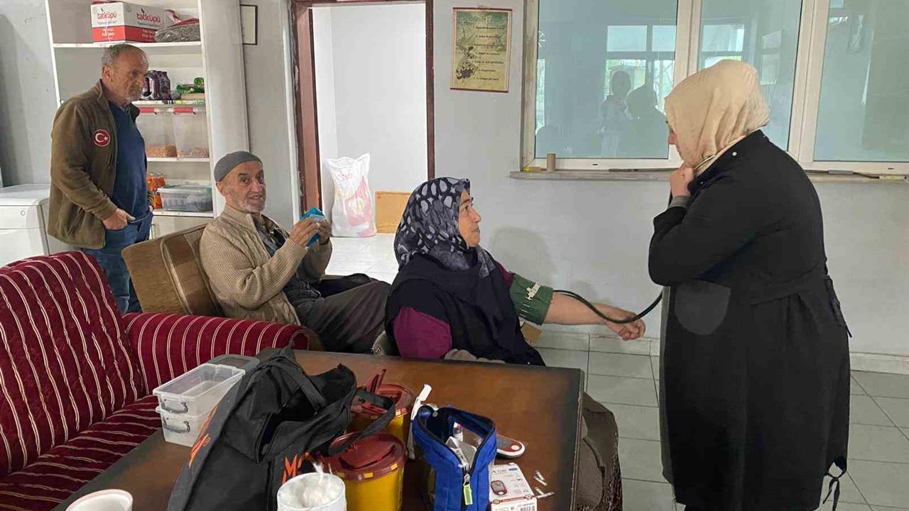 Düzce'de Sağlıklı Yaşam Standı Açıldı