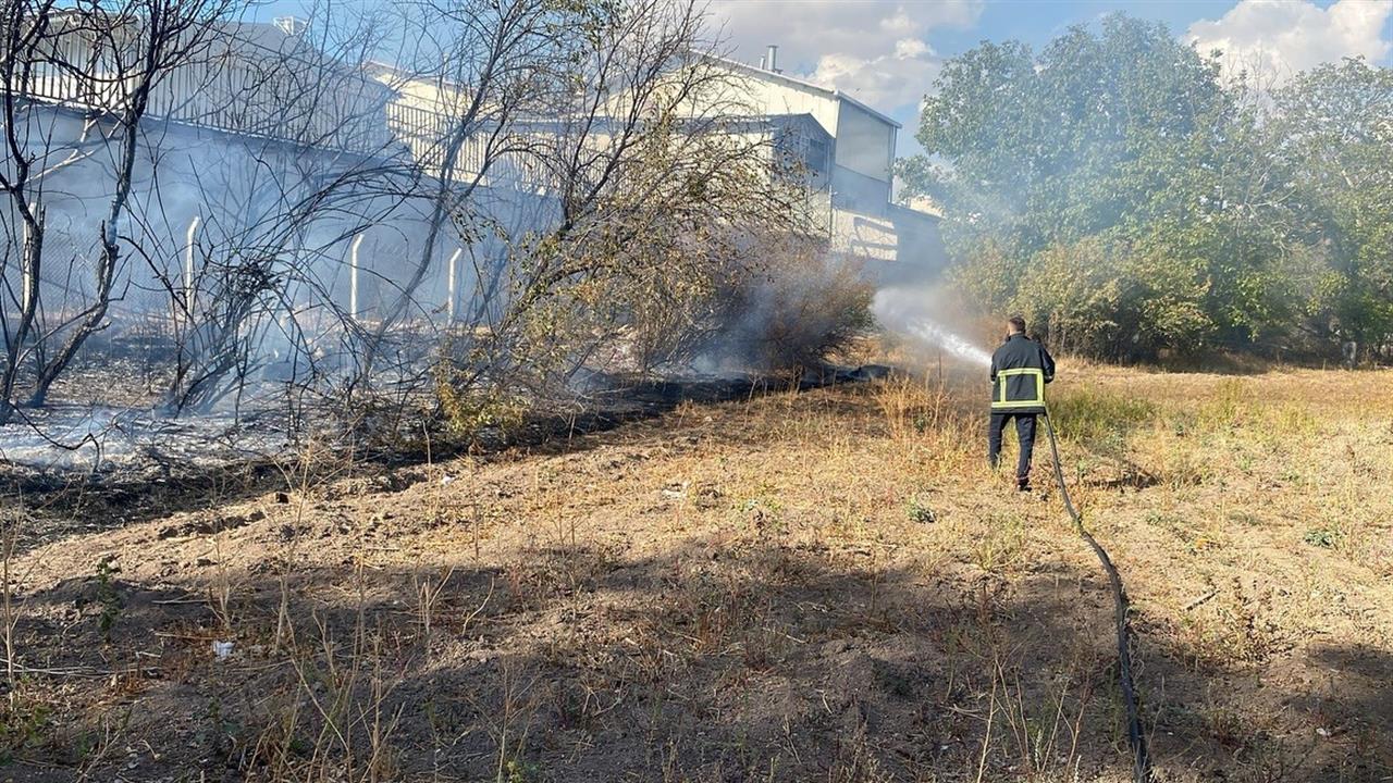 Çankırı'da Ot Yangını Kısa Sürede Söndürüldü