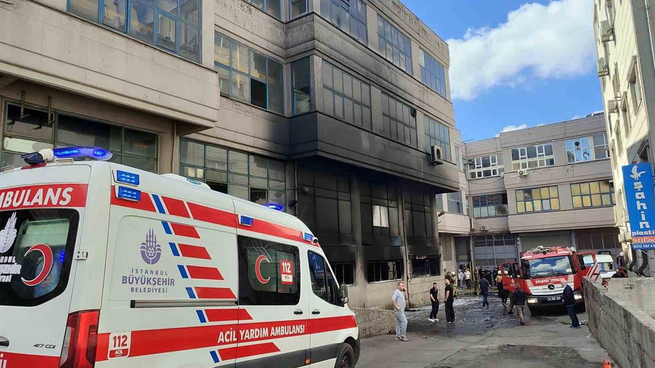 Eyüpsultan'da Plastik Atölyesinde Yangın Çıktı