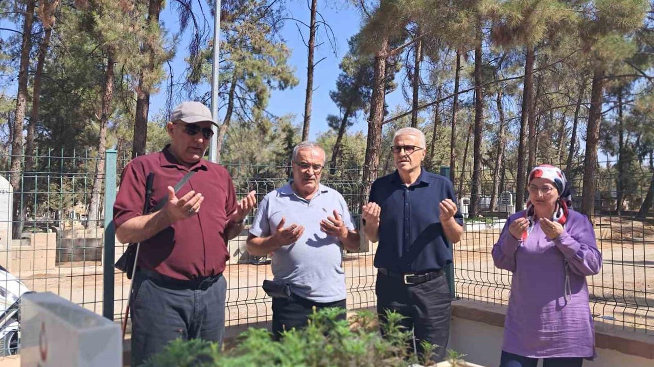 Kilis'te Şehit Babasının Mezarı 58 Yıl Sonra Bulundu