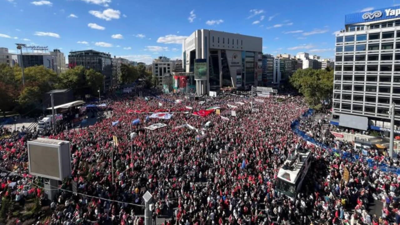 Bakan Yerlikaya " Ankara Gazze İçin Ayağa Kalktı "