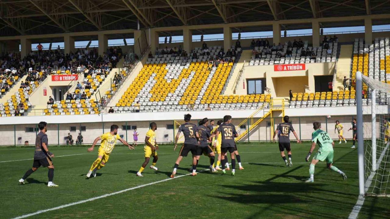 Muş'ta Dramatik Maç: Muş Spor 2-2 Aliağa FK