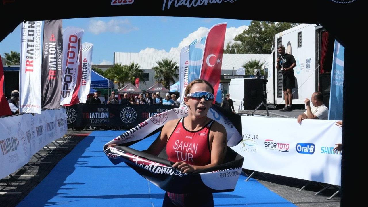 2025 Ayvalık Triatlonu Türkiye Kupası Finali Tamamlandı