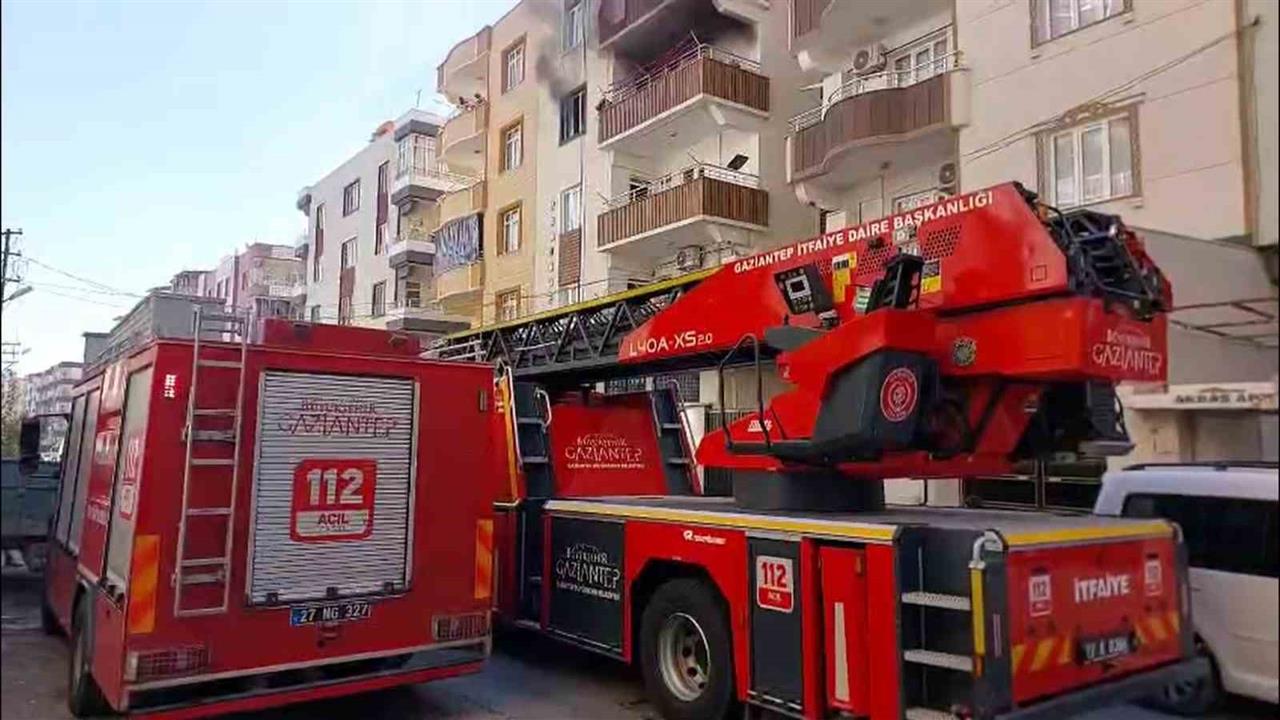 Gaziantep'te Elektrik Kontağından Yangın: 4 Yaralı