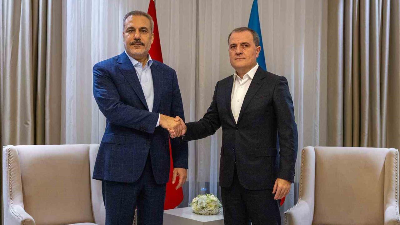 Azerbaycan’da Fidan ve Bayramov Görüştü